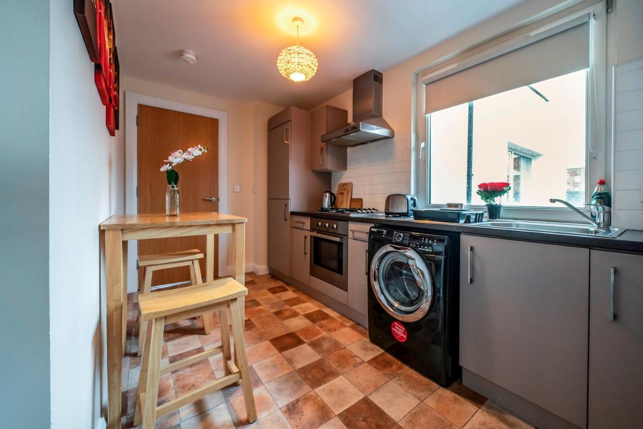 1 Bd Apt In Historical W Belfast Close To Centre Екстер'єр фото